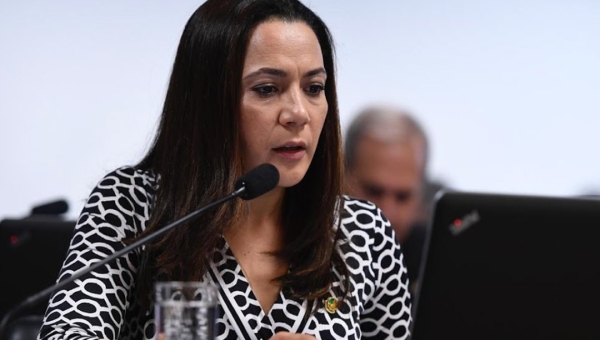 Grupo cristão quer Mailza candidata à reeleição ou ao governo pelo PSC e diz que vai jejuar e orar pela senadora